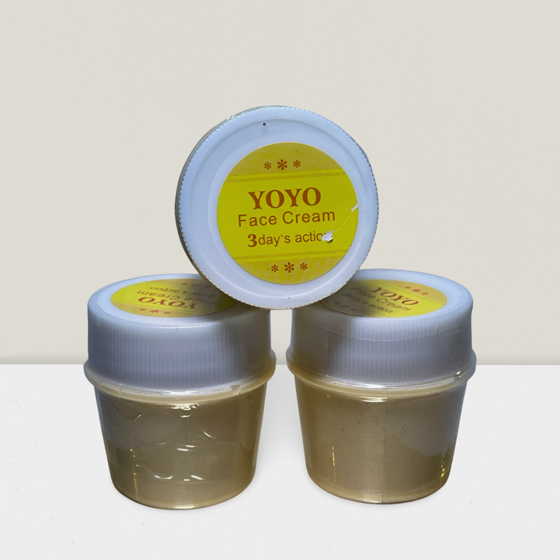 CRÈME YOYO  ÉCLAIRCISSANTE ANTI-IMPERFECTION
